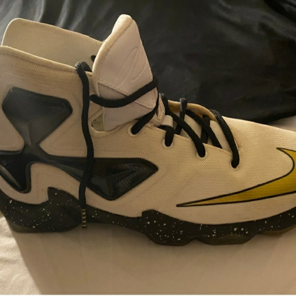 Kids nike sneakers